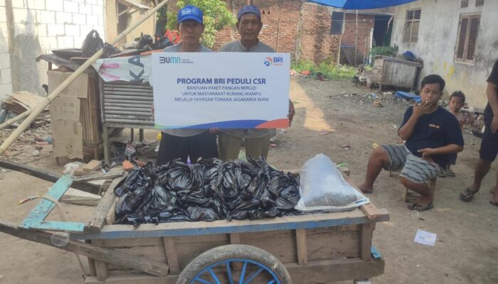 Laksanakan Program TJSL, BRI BO Karawang Salurkan 1.540 Paket Daging 