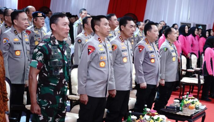 Kapolri dan Pangdam III Siliwangi Turut Hadiri Bhaktikes Peringatan HUT Bhayangkara ke 78 di Karawang