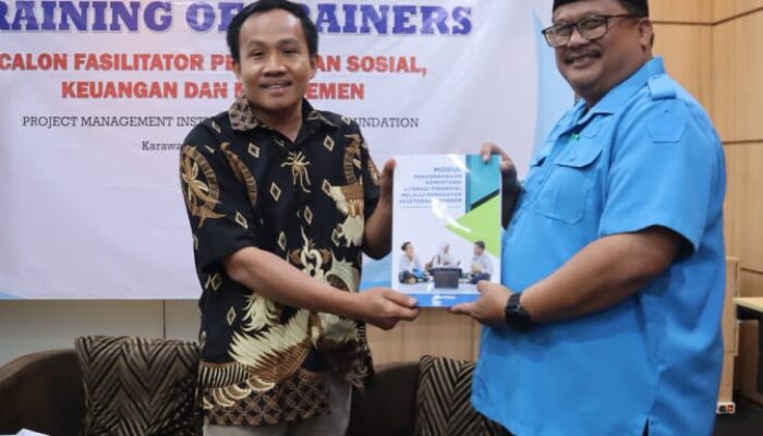 H. Sopian Bantah Berpolitik Praktis dan Foto Bareng Dengan Gina Swara