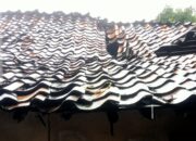 Rumah Janda Tua di Karawang Beresiko Roboh, Mak Encih Minta Bantuan Pemerintah