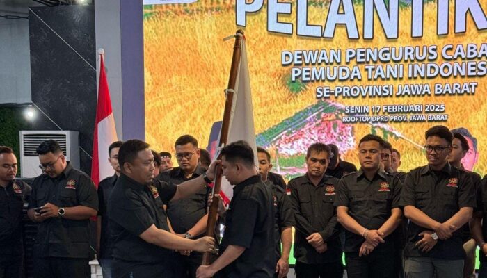 Pemuda Tani Indonesia Karawang Resmi Dilantik, Kang Emed Siap Membangun Masa Depan Pertanian yang Cerah