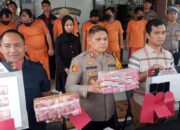 Polres Karawang Ungkap Kasus Penipuan Uang Palsu, Enam Tersangka Ditangkap