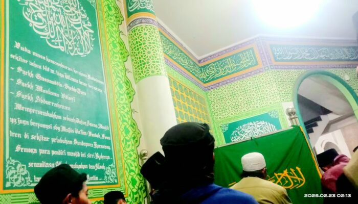 Wisata Religi Jelang Ramadhan, Jamaah Ponpes Baabul Khoir Ziarah Keliling Karawang