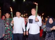 Sambut Ramadan, Wabup Karawang Hadiri Pawai Obor