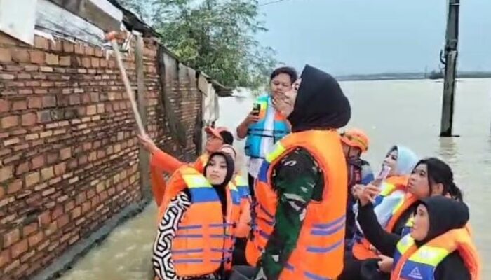 Bujukan Ibu-Ibu Forkopimda, Pak Ramin yang Ogah Dievakuasi Akhirnya Mau Dievakuasi!