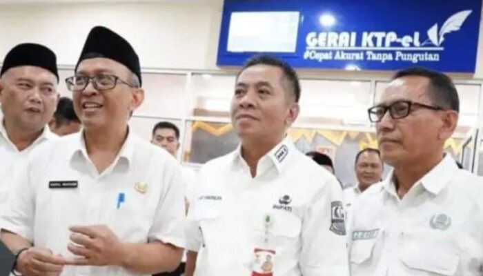 Bupati Karawang Resmikan Gerai KTP Elektronik di Mal Cikampek, Warga Kini Lebih Mudah Urus Dokumen Kependudukan