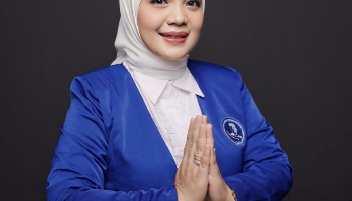 Dari Panggung Politik ke Pengabdian, Kisah Inspiratif Yusni Rinzani Ditemani Keluarga Tercinta