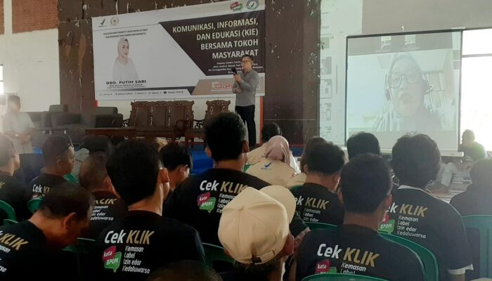 Lewat Zoom, Putih Sari Beri Arahan KIE Obat dan Makanan Aman di Karawang