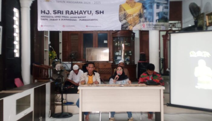 Anggota DPRD Jabar “Mak Sri” Sosialisasi Perda, Sampaikan Program Pemprov di Karawang