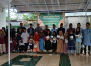 Sentuhan Ramadan, Karang Taruna Bakti Remaja Plawad Hiasi Senyum 80 Lansia dan 20 Anak Yatim