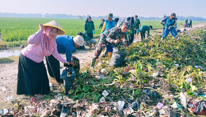 Bersama DPUPR, HMTL Unsika Sukses Wujudkan Saluran Air Bersih di Plawad