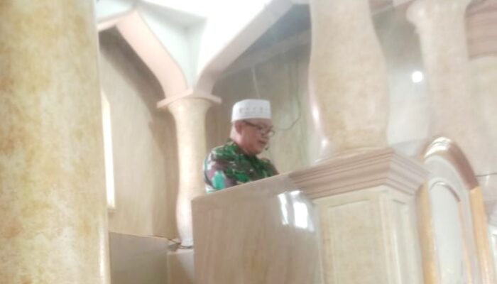 Sinergi Spiritual dan Nasionalisme, TNI Ajak Warga Karawang “MengIndonesiakan Indonesia” di Momen Jumat Berkah