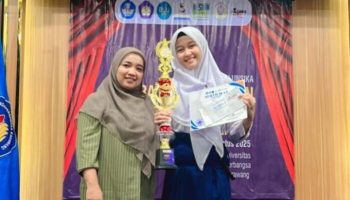 Siswi SMPN 1 Karawang Barat, Aila, Raih Juara Lomba Pidato Tingkat Kabupaten