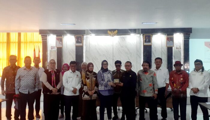 Komisi IX DPR RI Turun Langsung, Putih Sari Pimpin Pengawasan Cek Kesehatan Gratis di Karawang