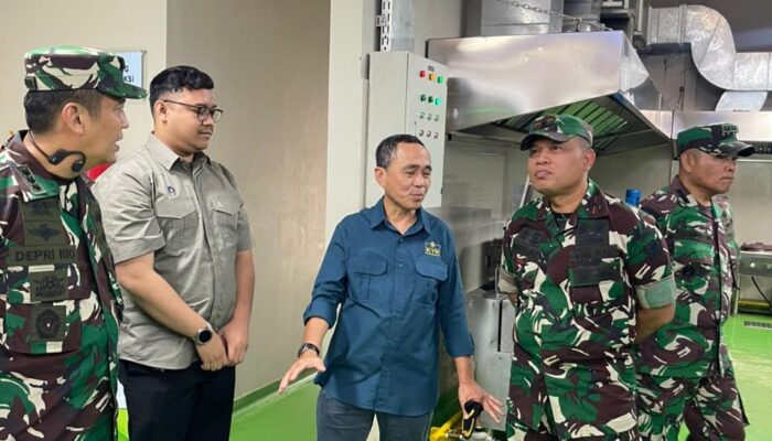 Wadanseskoad melaksanakan peninjauan kegiatan KKL Wilhan Pasis Dikreg Seskoad ke Dapur SPPG