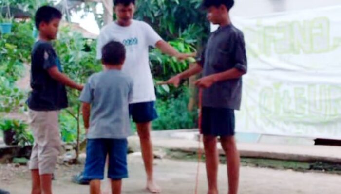 Tren Nostalgia Permainan Tradisional, Keluarga Kang Ridwan Buktikan Akhir Pekan Lebih Hangat Tanpa Layar Digital