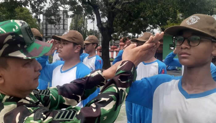 Diklatsar Ketiga SMP Pupuk Kujang, Di Tangan Pelatih Profesional Kodim Karawang, Siswa Ditempa Jadi Pribadi Disiplin