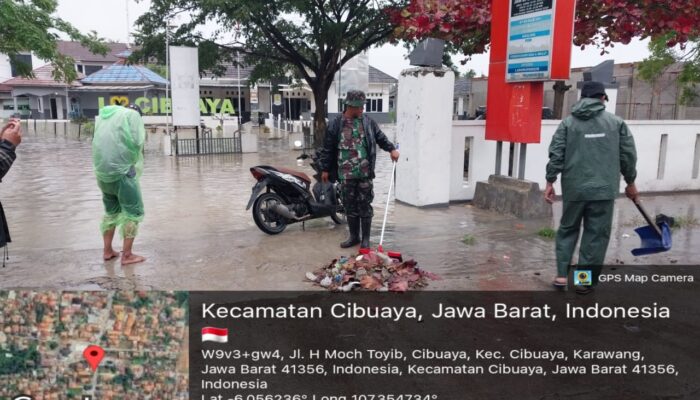 TNI Gesit! Langsung Tinjau Masyarakat Terdampak Banjir di Cibuaya Karawang