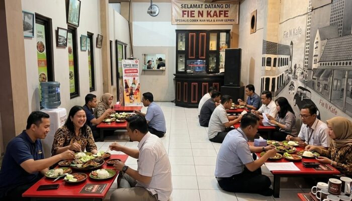 Kedai Fie N’ Kafe, Solusi Lepas Penat dengan Sensasi Aneka Cobek Khas Rumahan