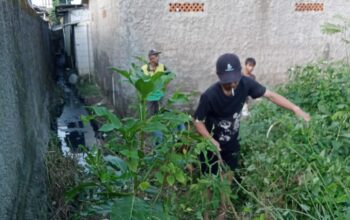 Wujudkan Indonesia Asri, 27 RW di Palumbonsari Gelar Kerja Bakti Massal Serentak