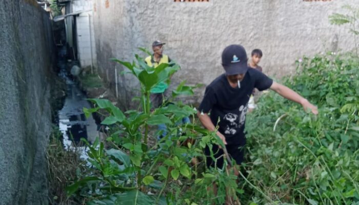 Wujudkan Indonesia Asri, 27 RW di Palumbonsari Gelar Kerja Bakti Massal Serentak