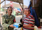 Ringankan Beban Warga, Koramil 0401/Kota Karawang Gelar Aksi Sosial Jumat Berkah