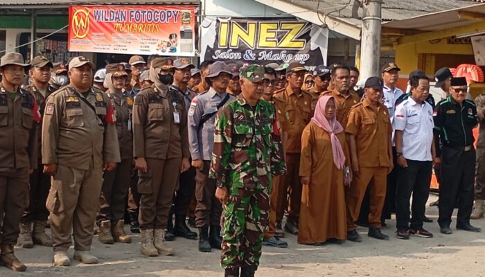 Koramil Rengasdengklok Bersama Forkopimcam Tertibkan Bangunan Liar, Normalisasi Kali Apur Demi Cegah Banjir