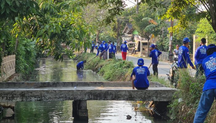 Momentum Musim Tanam Padi, Nurhadi Pimpin Gerakan Langit Biru Indonesia Asri di Kecamatan Pedes