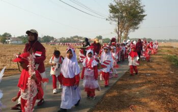 Jelang Kemerdekaan, 600 Siswa Miftahul Ulum Pabuaran Tumpah Ruah Ikuti Karnaval