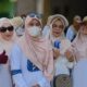 Diiringi Ribuan Warga Jalan Kaki, Teh Alya Resmi Daftar Calon Kades Bengle