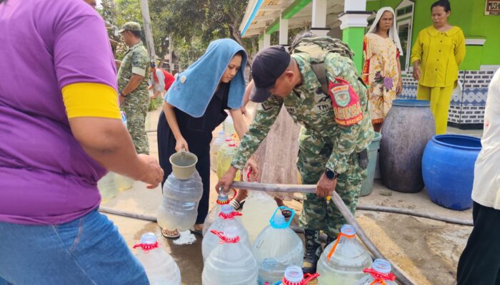 Kodim Karawang Peduli, 200 KK di Klari Terima Bantuan Air Bersih